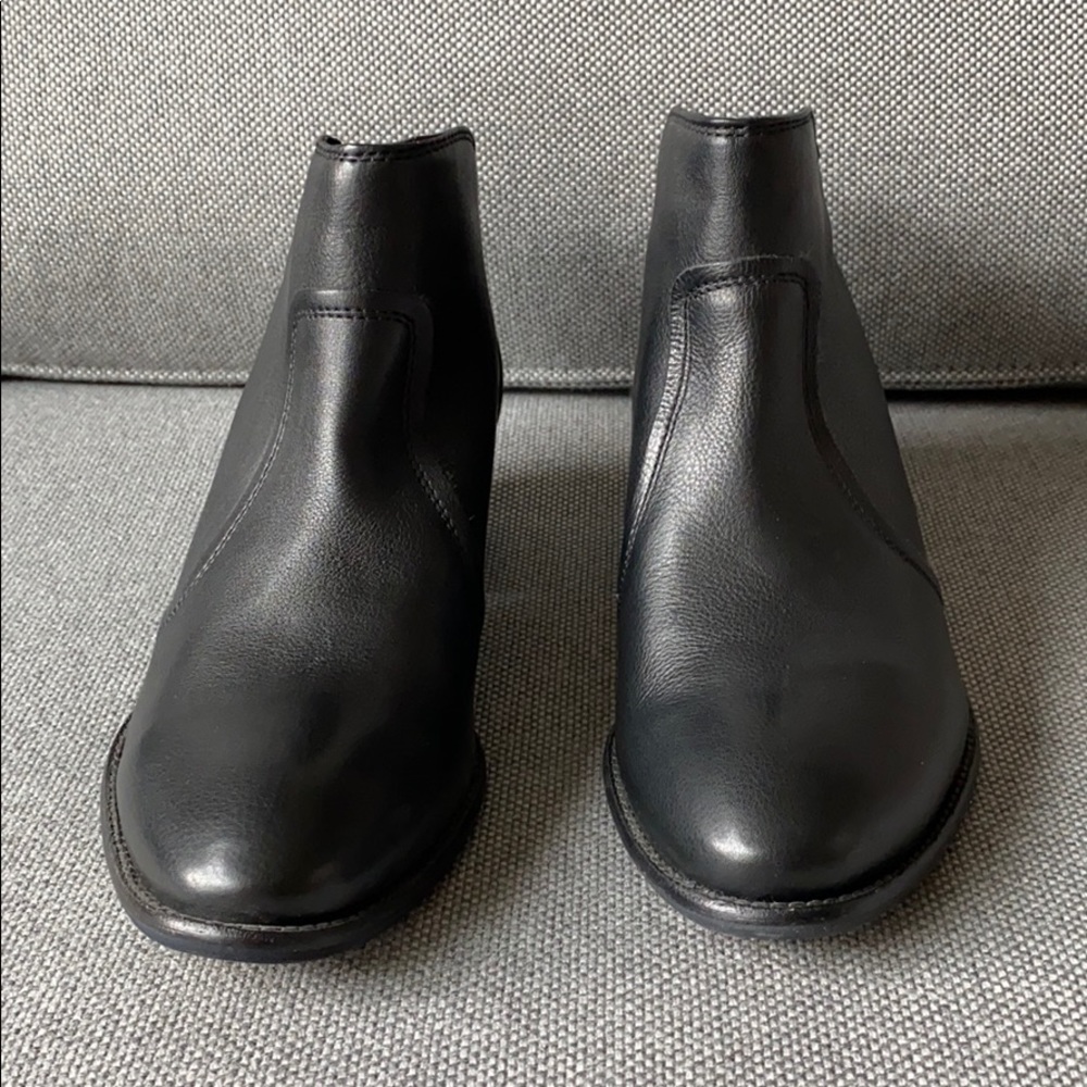 Seychelles Short leather booties, size 9